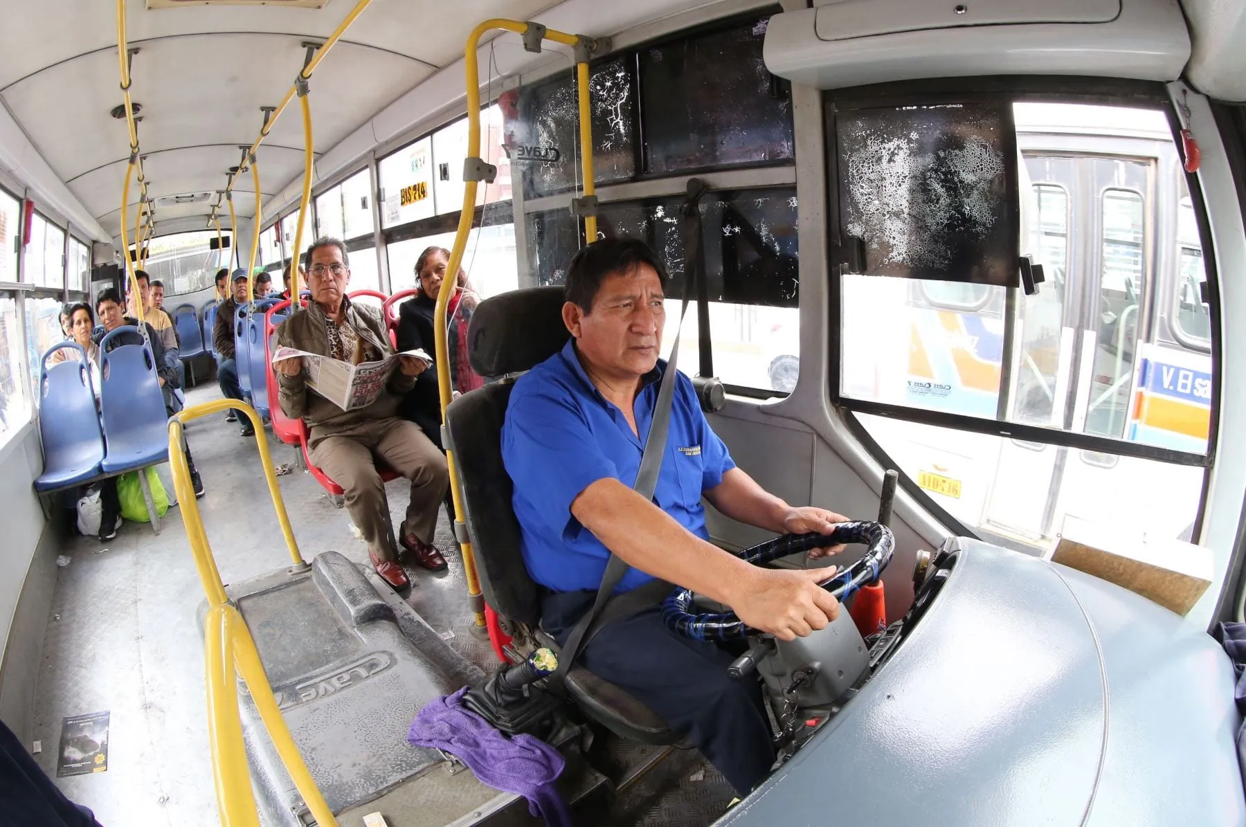 Empresas de transporte deberán poner en planilla a conductores para prestar servicio