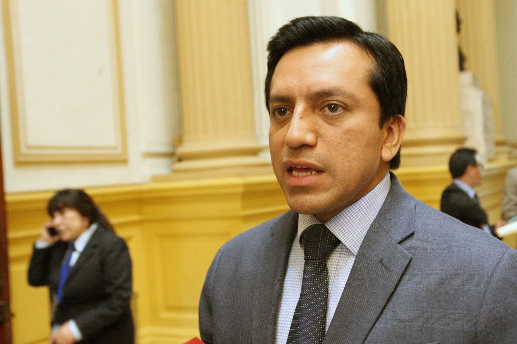 Gilbert Violeta iniciará conversaciones con congresistas para formar la bancada Contigo