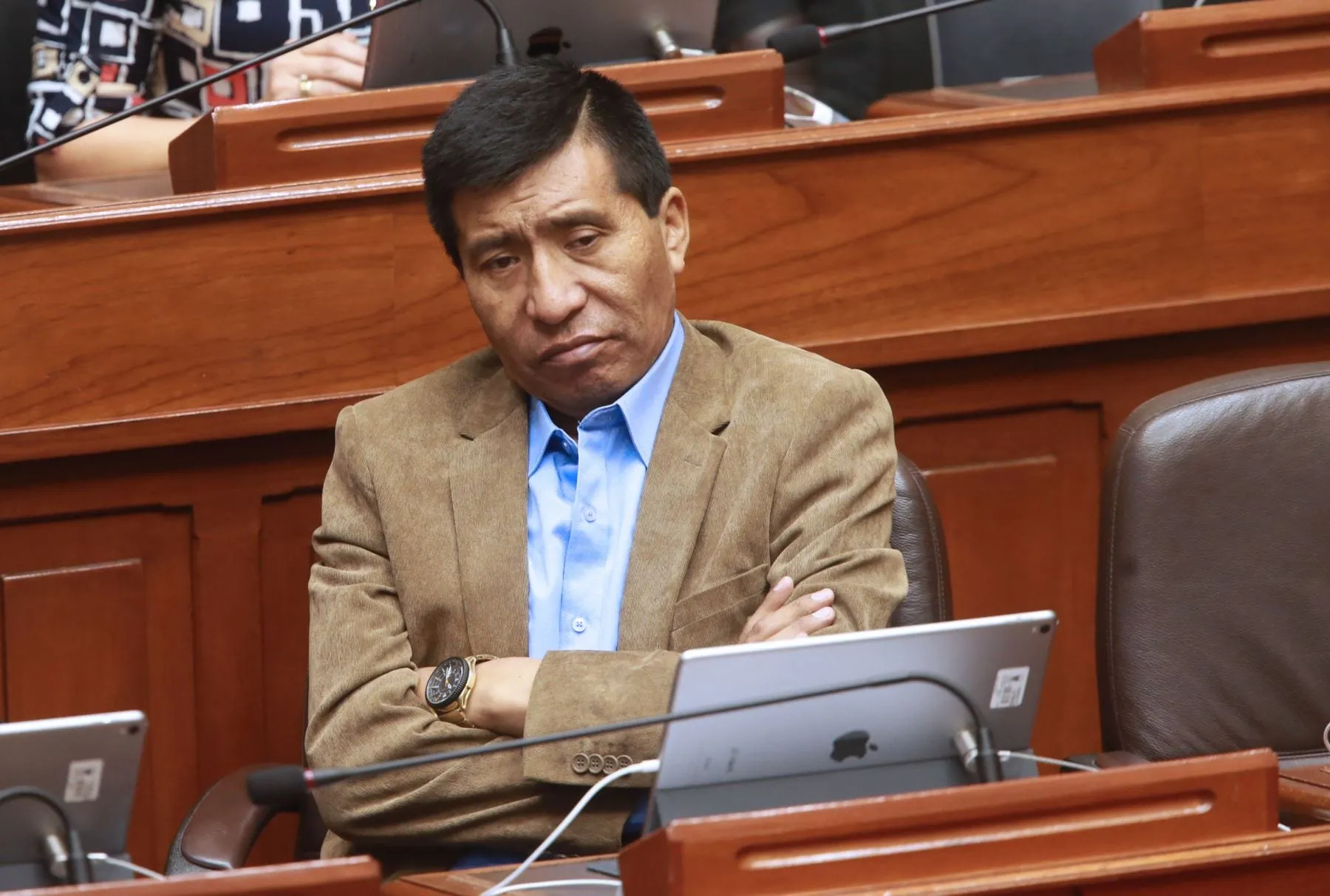 Congreso aprueba suspender a Moisés Mamani por 120 días