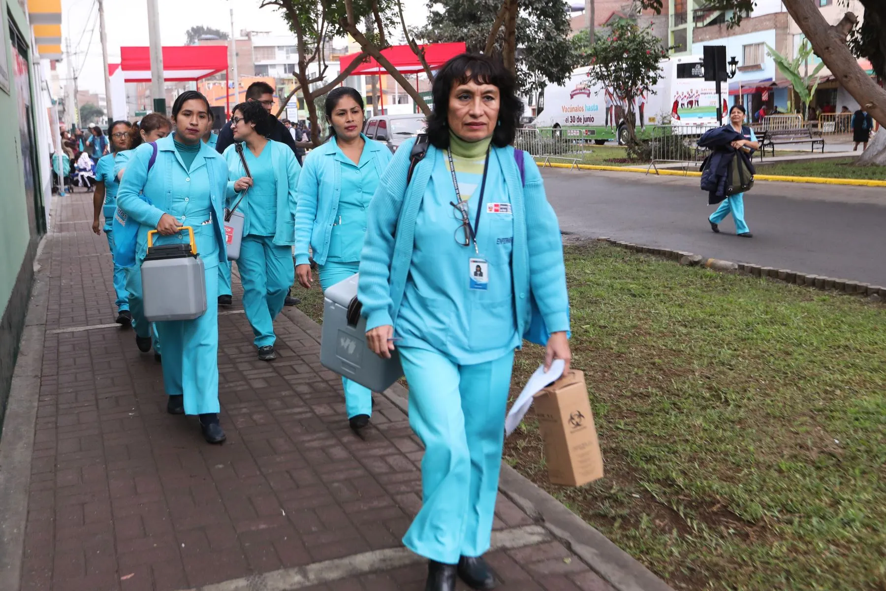 Otorgarán una bonificación extraordinaria al personal de salud