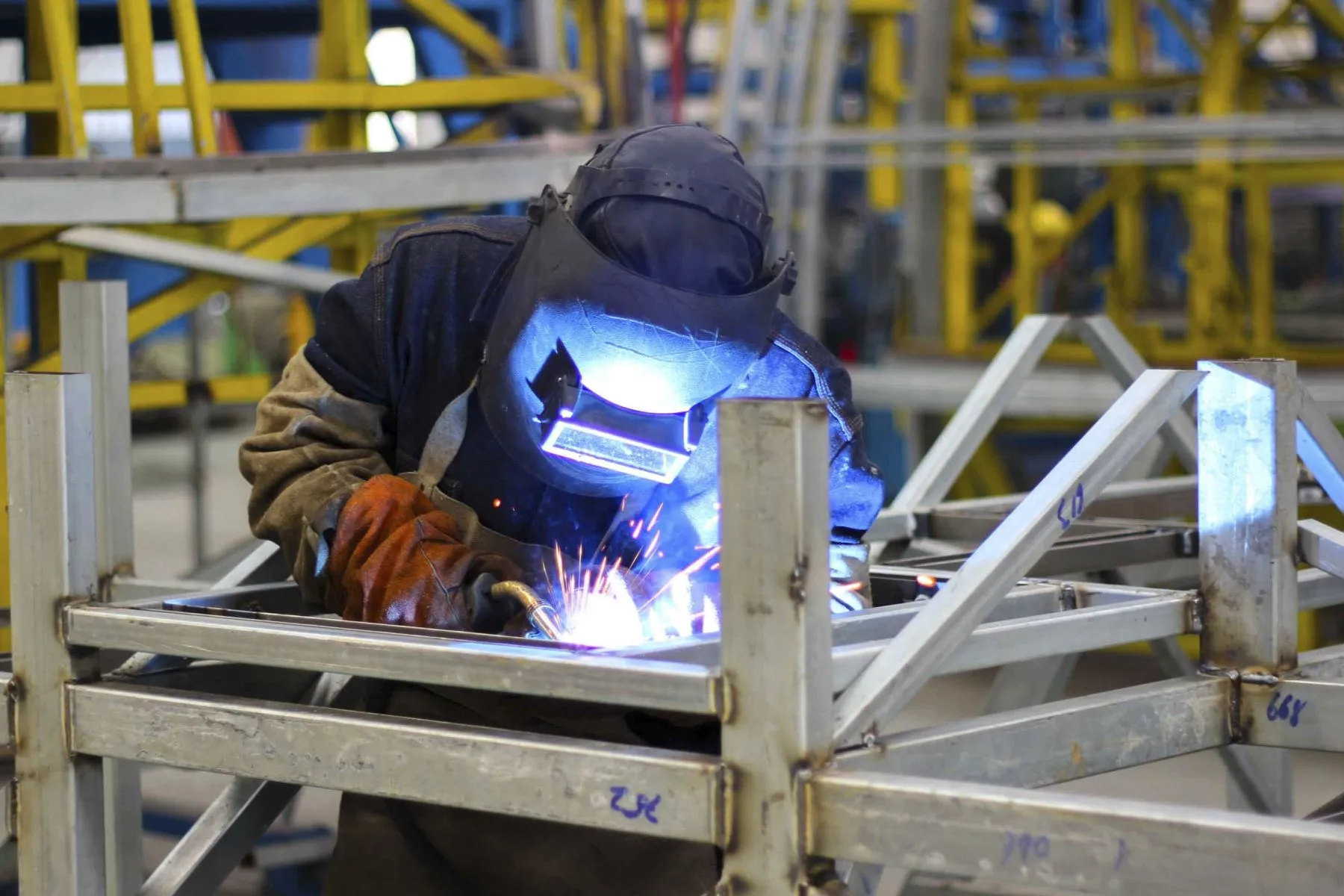 Las actividades económicas que se reanudan desde hoy