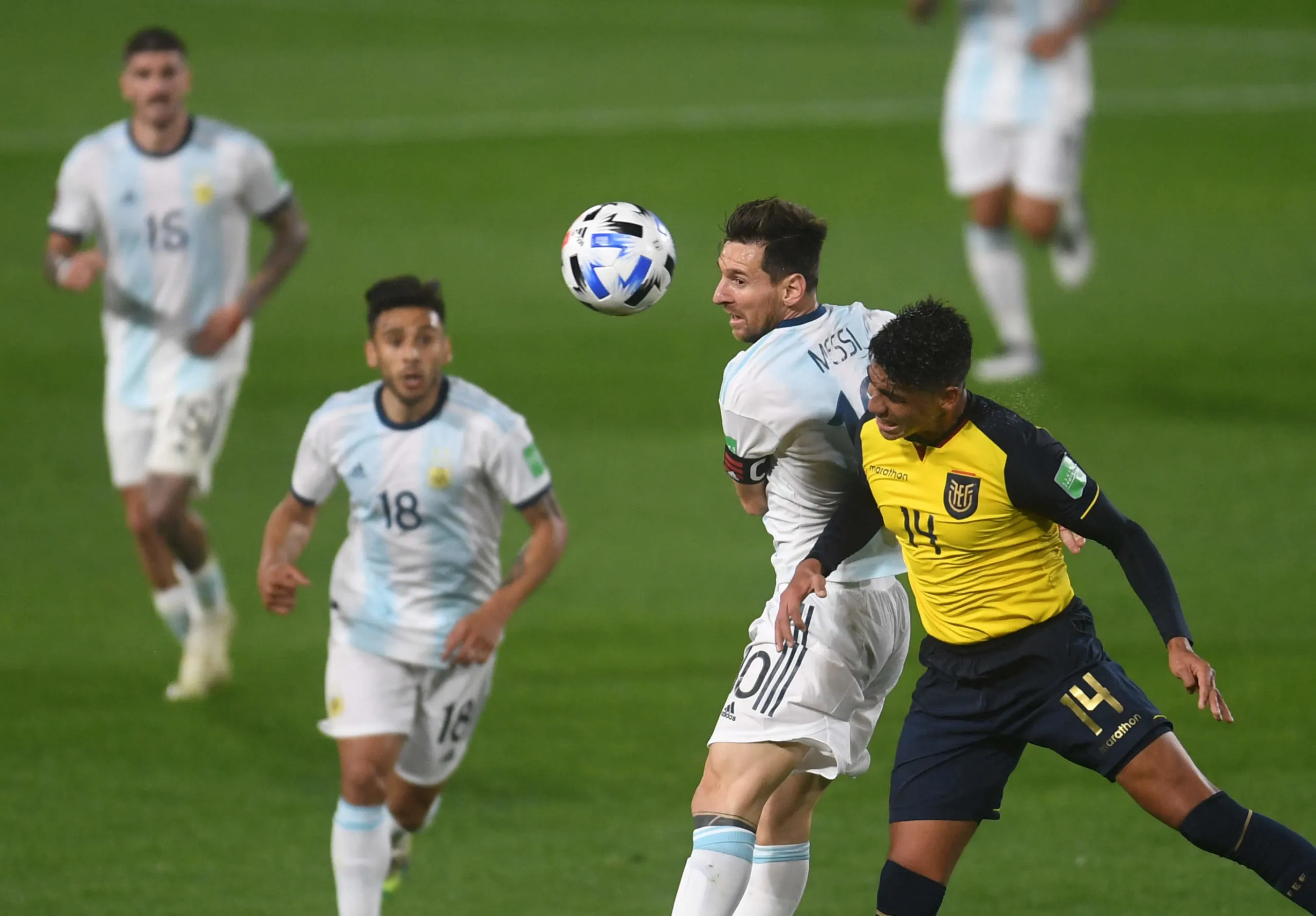 Argentina “con” Messi llenó de una victoria sobre Ecuador a la Bombonera vacía