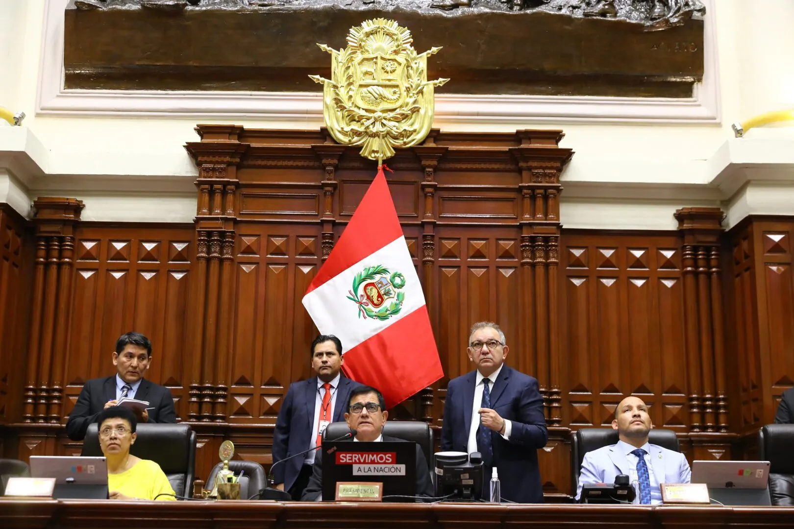Congreso, entre la rapiña y los negocios personales