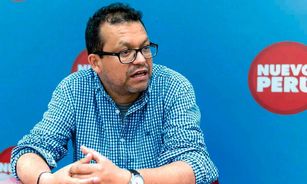 Álvaro Campana: "Cambiar la Constitución no solo es viable, sino es urgente y necesario"