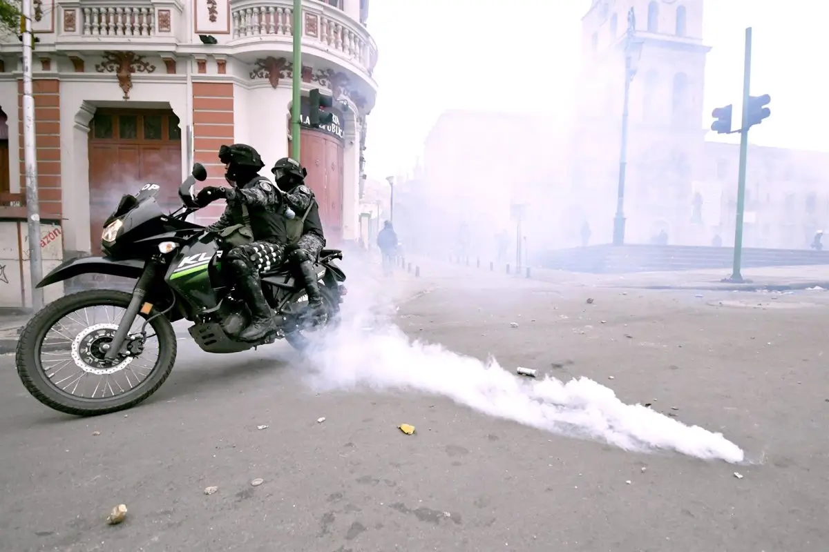 Arce acusa a Morales de llegar a impedir el paso de alimentos para ser “candidato por la fuerza”