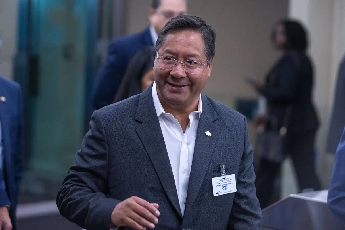 Arce se retira de las presidenciales y llama a Morales a que haga lo mismo por la unidad de la izquierda