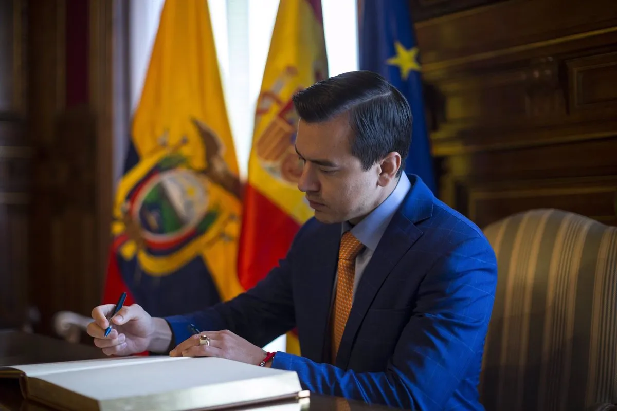 Noboa pone a un general al frente del Ministerio del Interior en medio del proceso de elecciones presidenciales