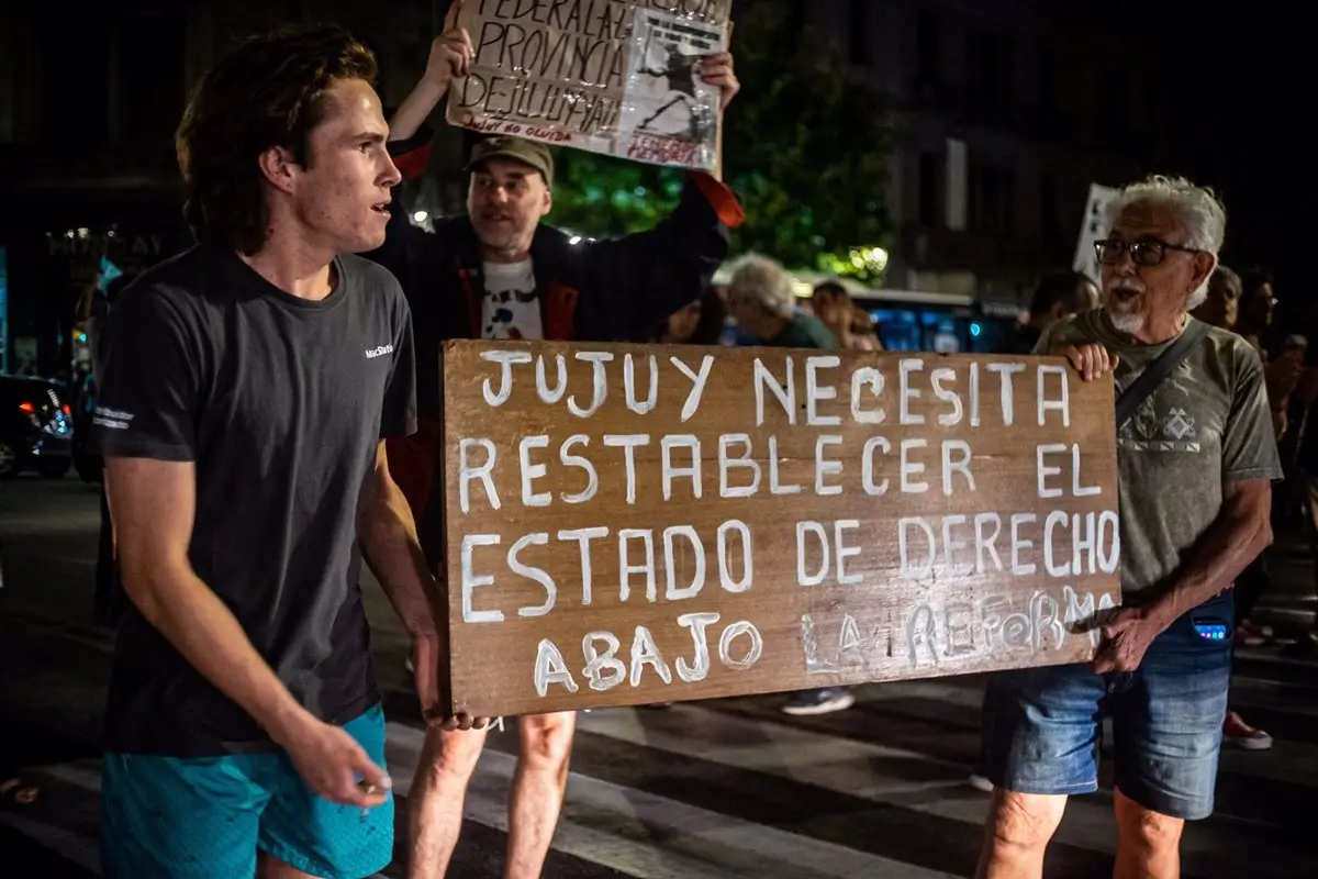 AI denuncia la “impunidad” tras la “brutal represión” durante las protestas de 2023 en la provincia argentina de Jujuy