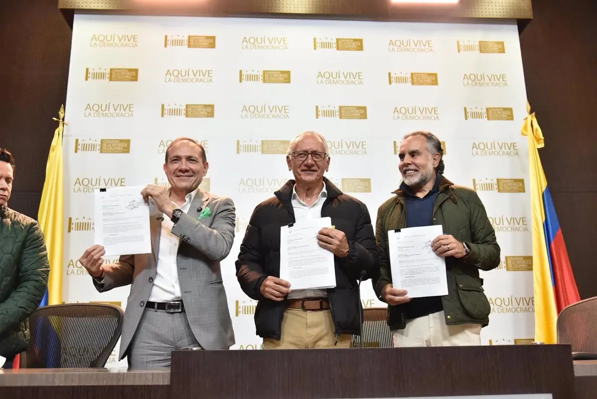 El Gobierno colombiano presenta al Senado una nueva consulta popular sobre la reforma laboral