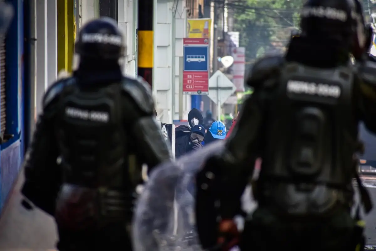 La ONU alerta del reclutamiento de menores para grupos criminales a través de las redes sociales en Colombia