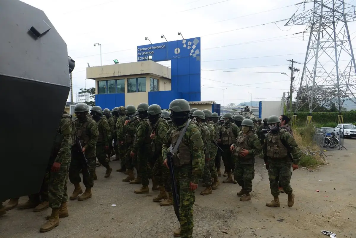 La Policía de Ecuador registra una vivienda en el este del país vinculada al prófugo ‘Fito’