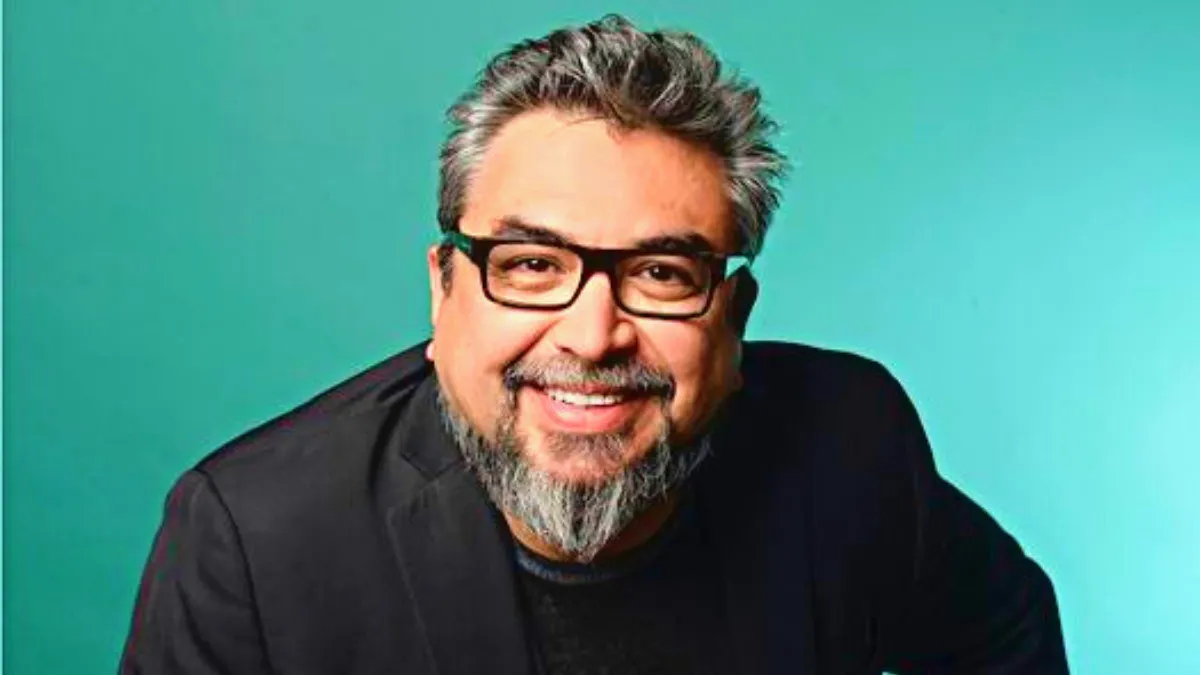 Periodista chileno gana Premio Alfaguara de Novela