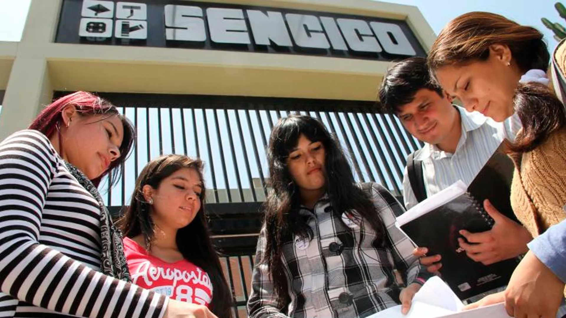 Becas en SENCICO para afiliados a la FTCCP e hijos