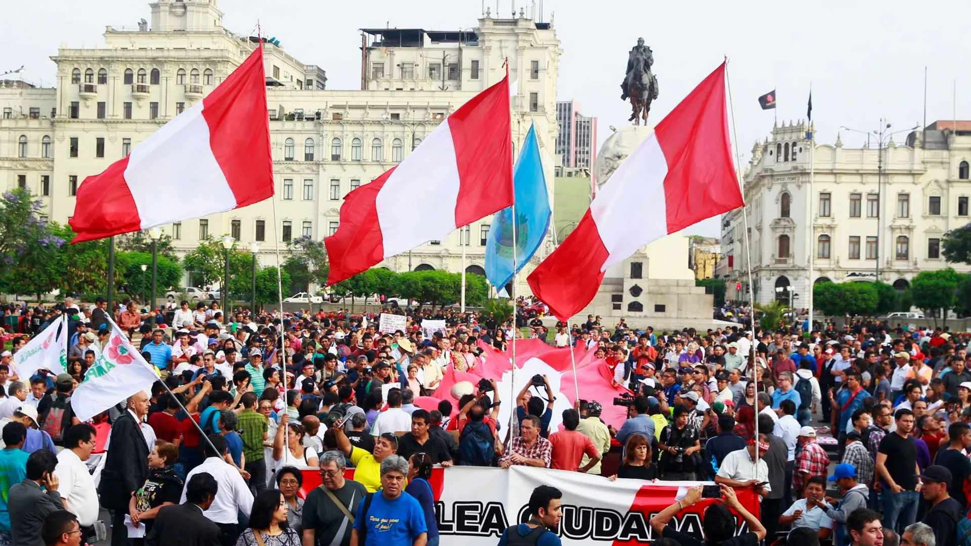 Ciudadanos convocan a marcha en respaldo al pedido de cuestión de confianza
