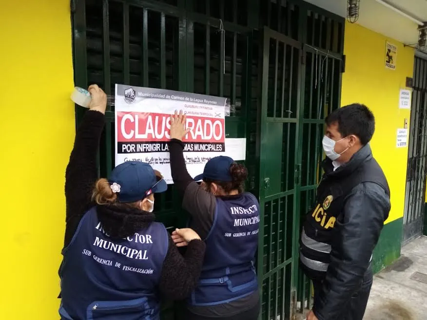 Clausuran boticas Inkafarma y MiFarma por no cumplir con medidas sanitarias en Carmen de La Legua