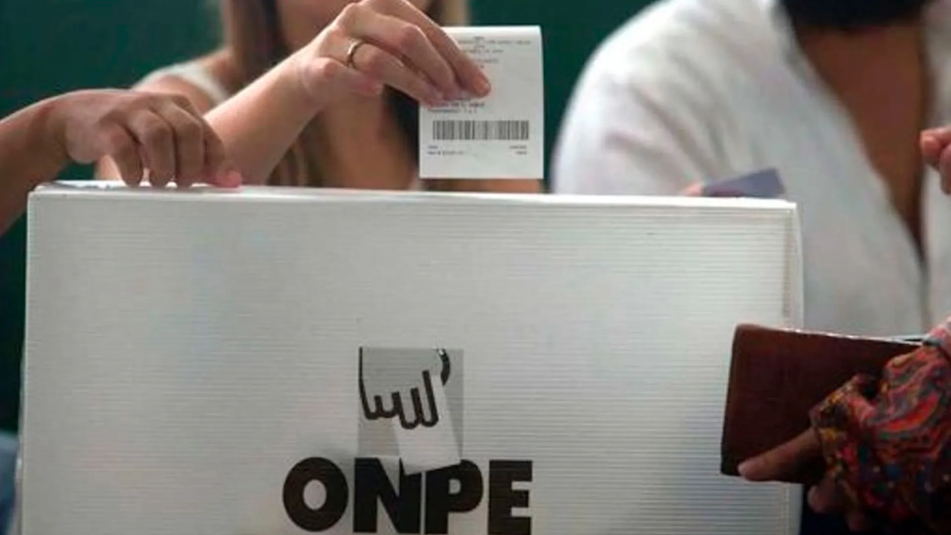 Congreso aprueba ley para que sentenciados en primera instancia no postulen a cargos de elección popular