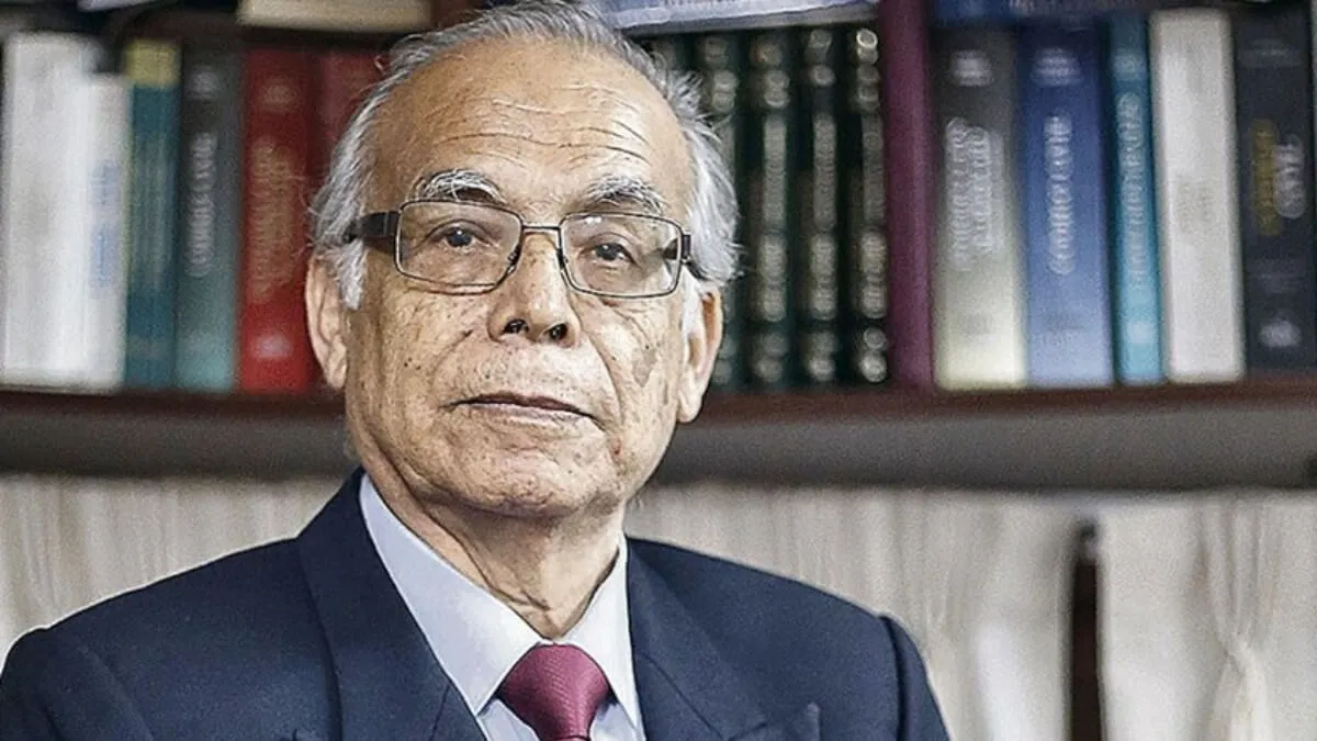 El profesor Aníbal Torres da lecciones de justicia