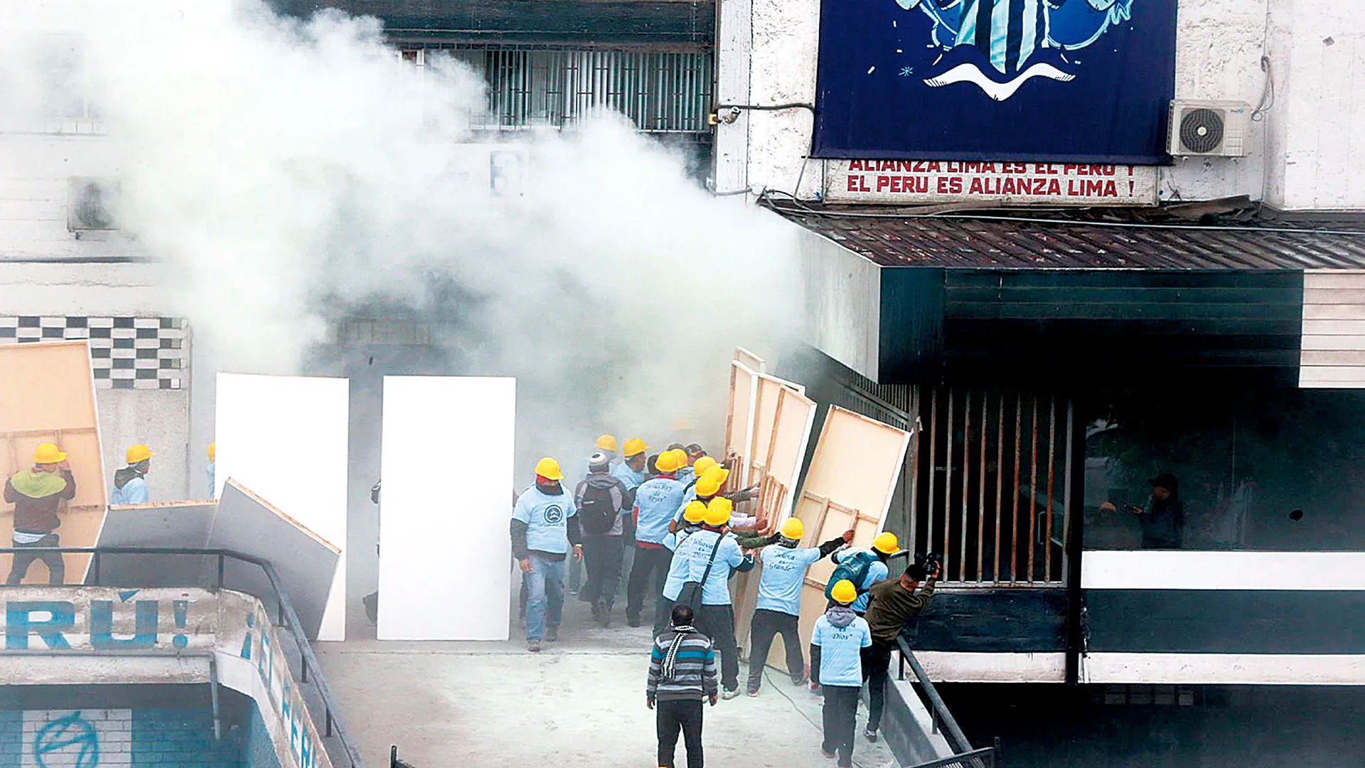 Matute: Explanada en disputa