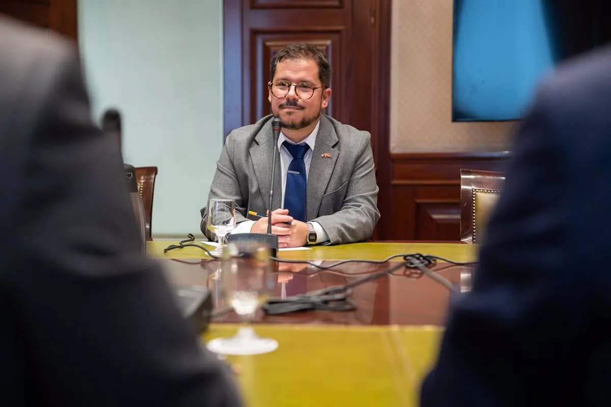 El Gobierno de Chile mantendrá a su embajador en España tras la polémica por plantear inversiones en Defensa