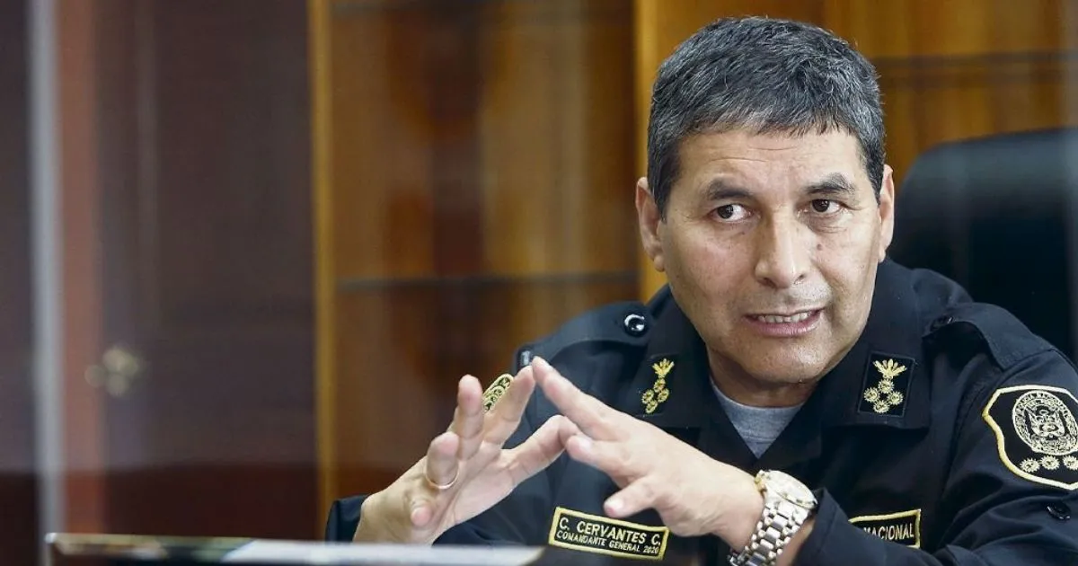 Comandante general de la Policía, César Augusto Cervantes, se contagió de coronavirus