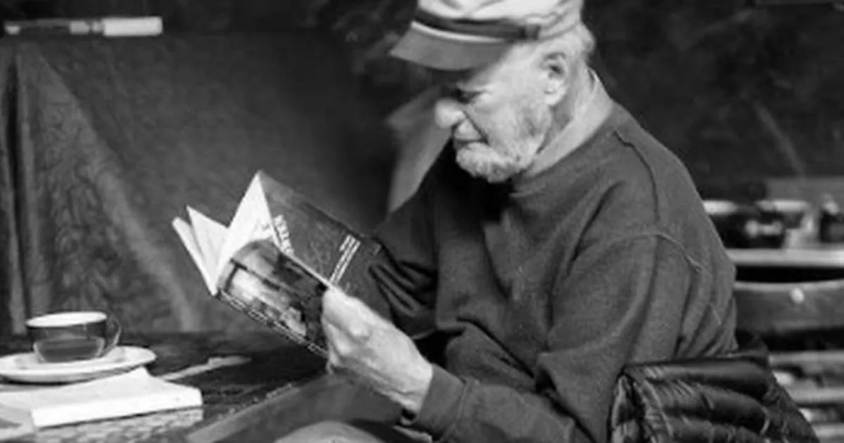 Lawrence Ferlinghetti, el último poeta beat murió a los 101 años