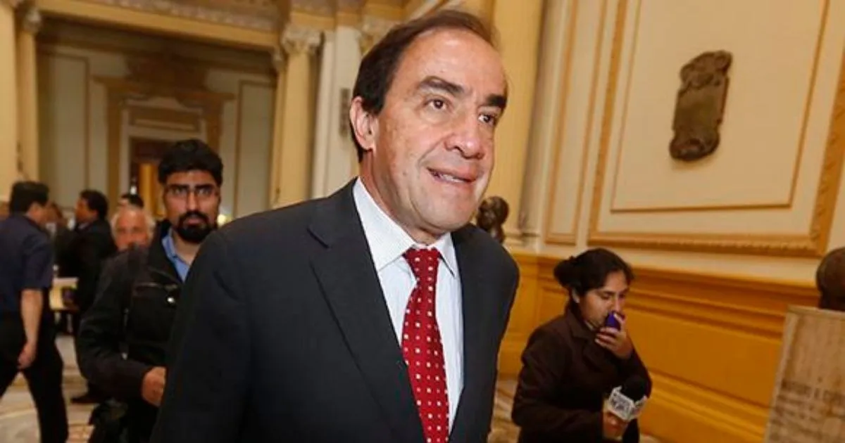 Lescano de Acción Popular también propone cambio de Constitución