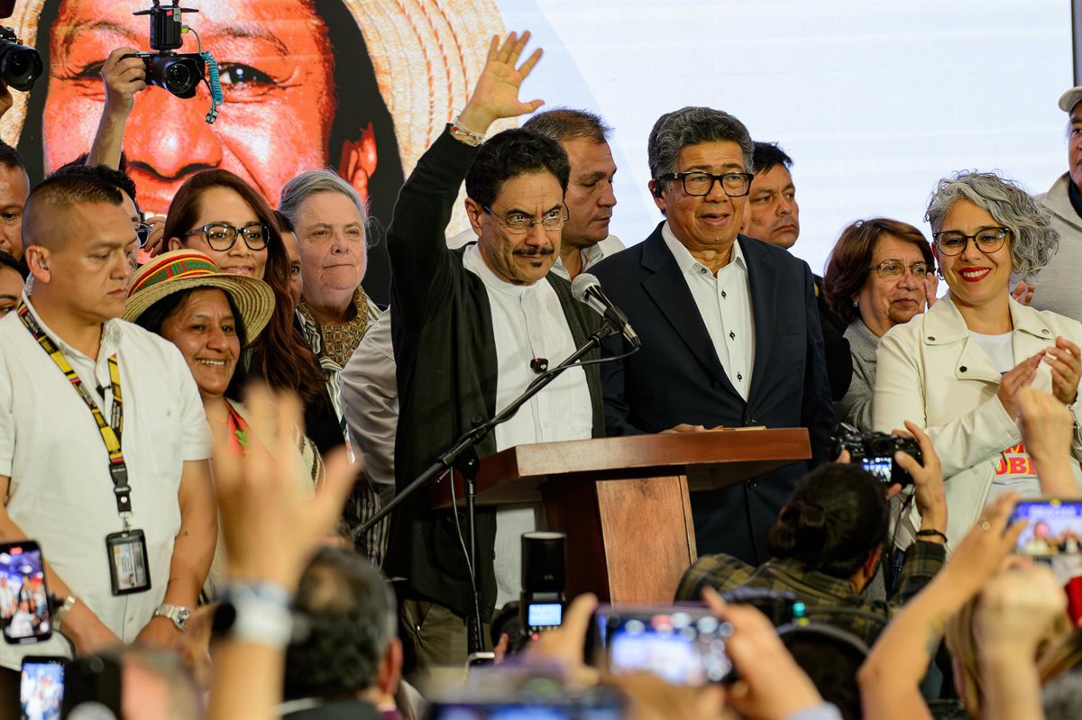 Cepeda se desdice y reconoce falta de "evidencia" sobre irregularidades en la primera vuelta electoral 2 Cepeda se desdice y reconoce falta de “evidencia” sobre irregularidades en la primera vuelta electoral