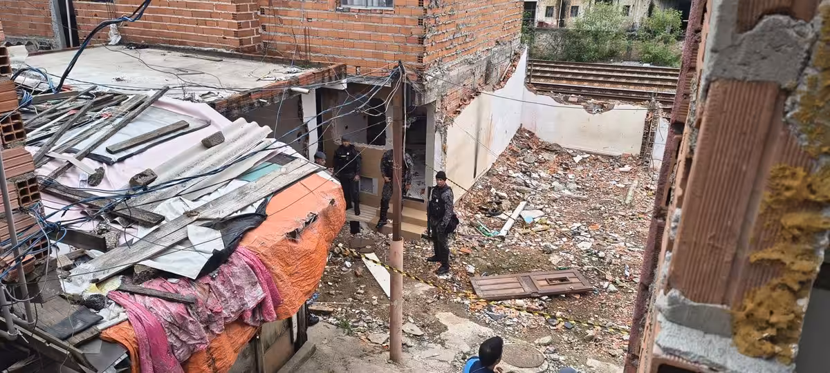 El Tesoro de EEUU sanciona a dos personas vinculadas a una red de blanqueo de capitales del grupo criminal brasileño PCC 5 El Tesoro de EEUU sanciona a dos personas vinculadas a una red de blanqueo de capitales del grupo criminal brasileño PCC