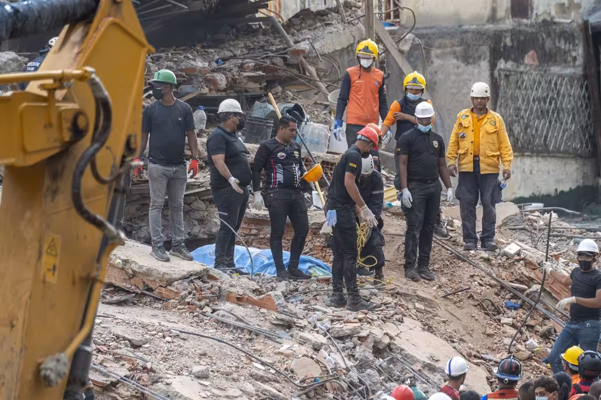 MSF despliega una clínica móvil en una zona aislada de La Guaira, el estado más afectado por los terremotos 9 MSF despliega una clínica móvil en una zona aislada de La Guaira, el estado más afectado por los terremotos