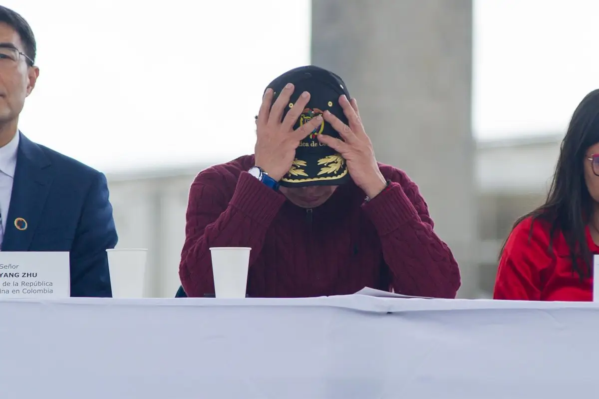 Petro acusa a EEUU de hacer del Caribe zona de “agresión y colonización” tras despliegue de aviones frente a Venezuela