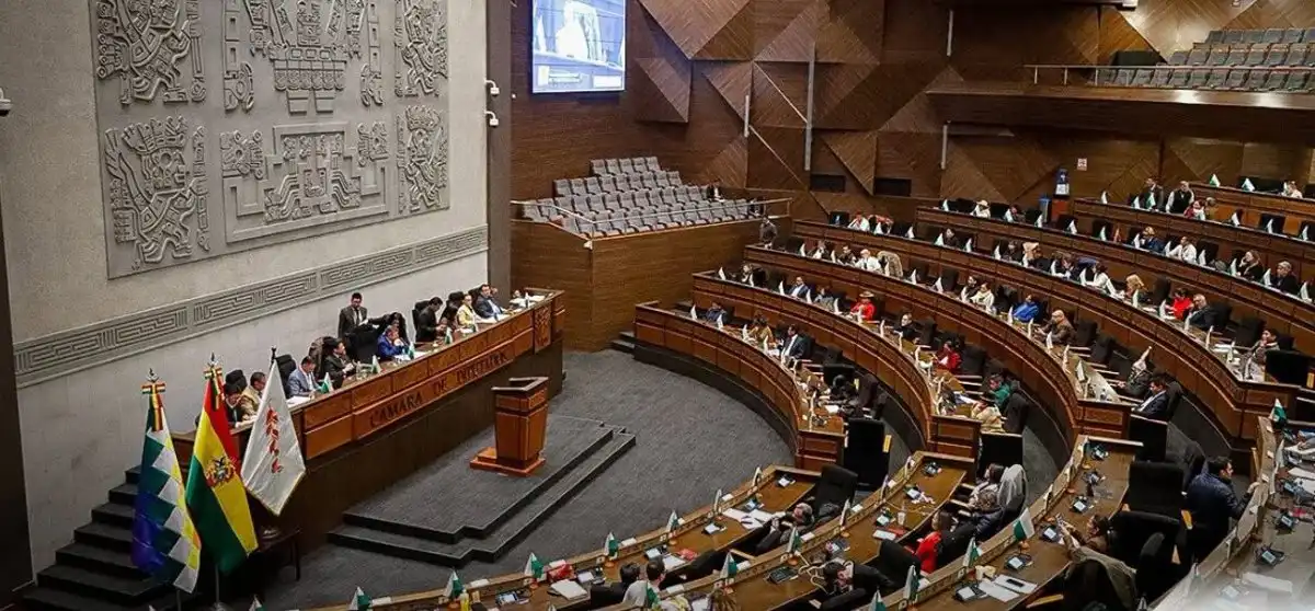 Bolivia aprueba poder suspender al fiscal general e intervenir en la designación de un suplente