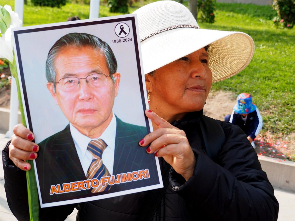 Alberto Fujimori retrasó casi dos años la captura del líder de Sendero Luminoso para justificar el golpe de Estado 9 Alberto Fujimori retrasó casi dos años la captura del líder de Sendero Luminoso para justificar el golpe de Estado