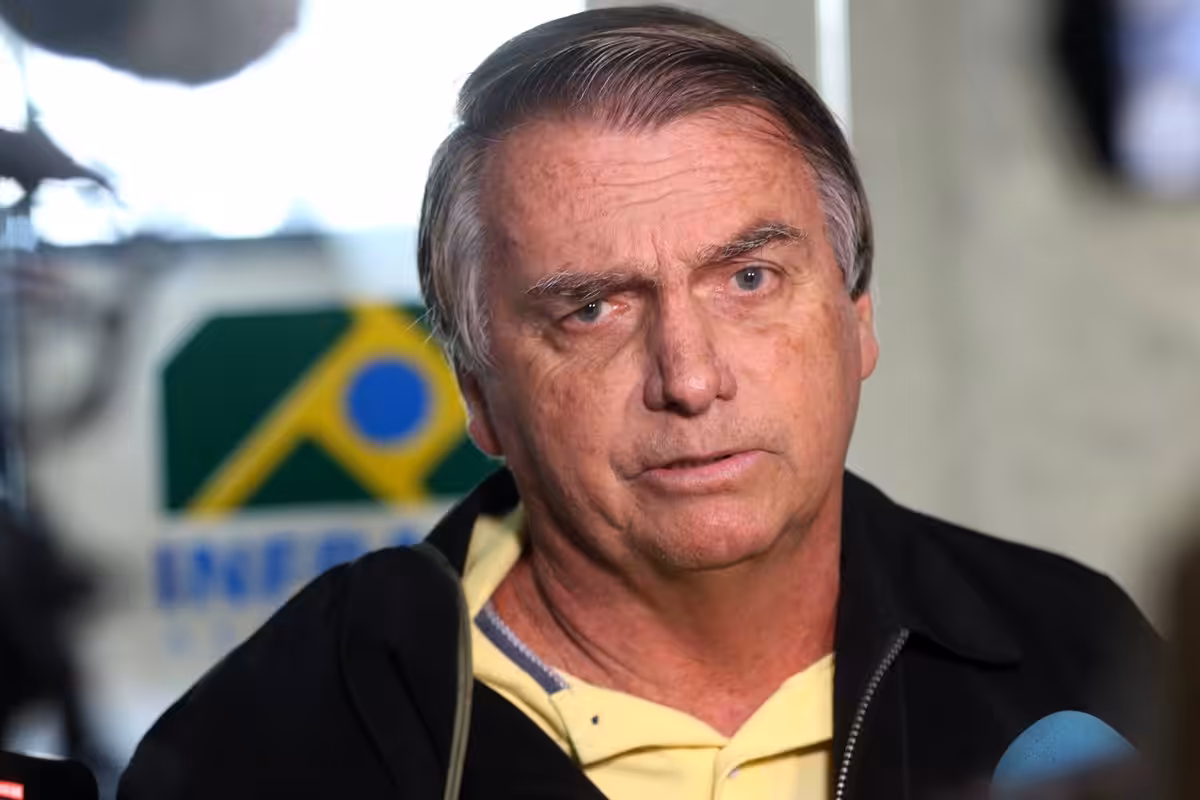 Bolsonaro recibe el alta hospitalaria tras su operación de hombro