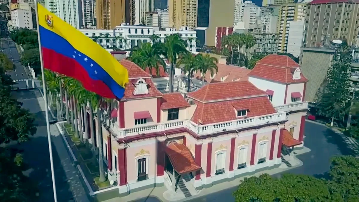 Venezuela: Reportan disparos cerca del Palacio de Miraflores en medio de la crisis política