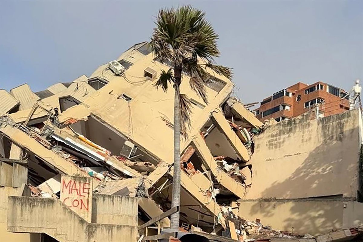 Aumentan a más de 3.300 los muertos por los terremotos en Venezuela 12 Aumentan a más de 3.300 los muertos por los terremotos en Venezuela