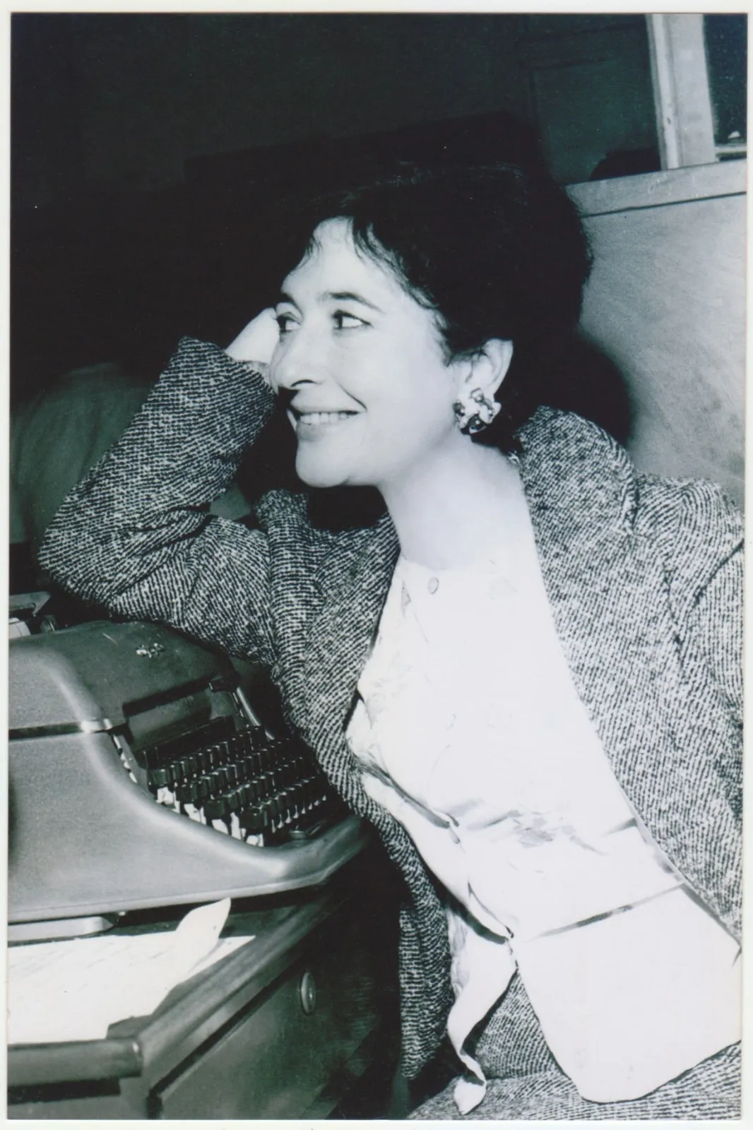 Sarina Helfgott o la belleza de su poesía 2 Un nuevo libro rescata la voz y legado de Sarina Helfgott en la poesía peruana del siglo XX
