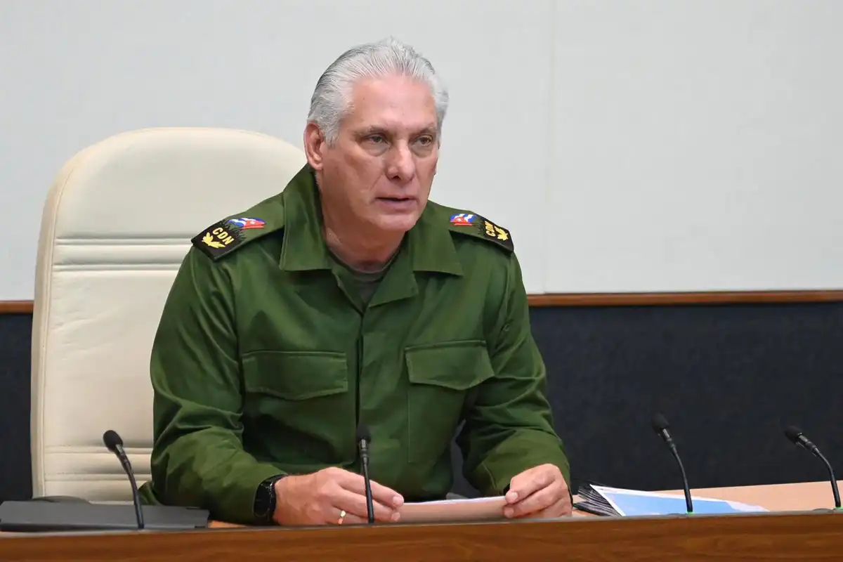 Díaz-Canel señala como una “enorme prioridad” la preparación de los cubanos para la defensa