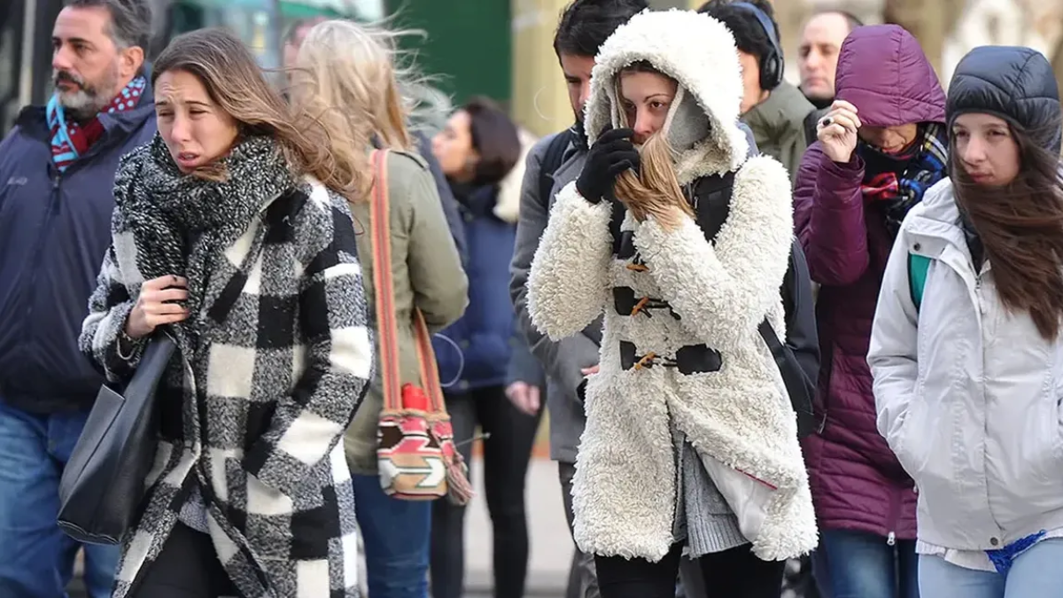 El innovador abrigo electrónico combatirá las bajas temperaturas desde 2026