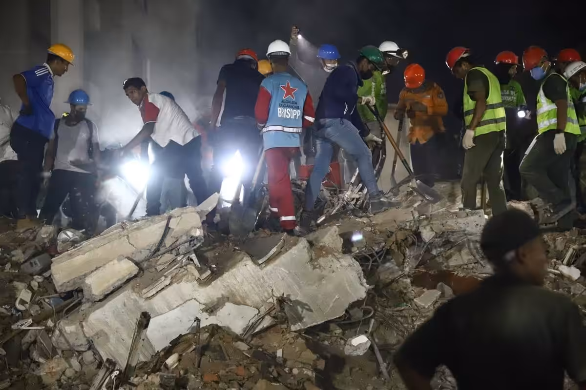 Aumentan a más de 3.500 los muertos por los terremotos en Venezuela