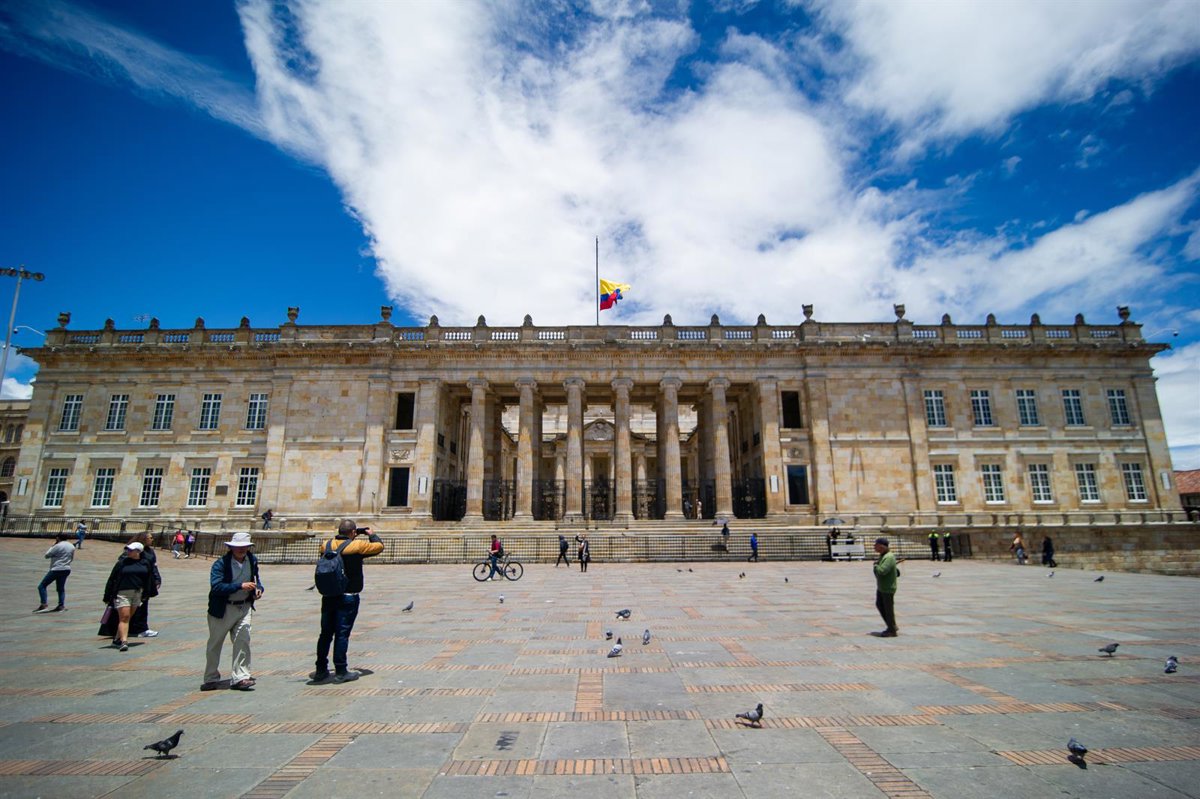 Dimite el ministro de Justicia de Colombia tras cuestionar decisiones en la política de la ‘paz total’ de Petro