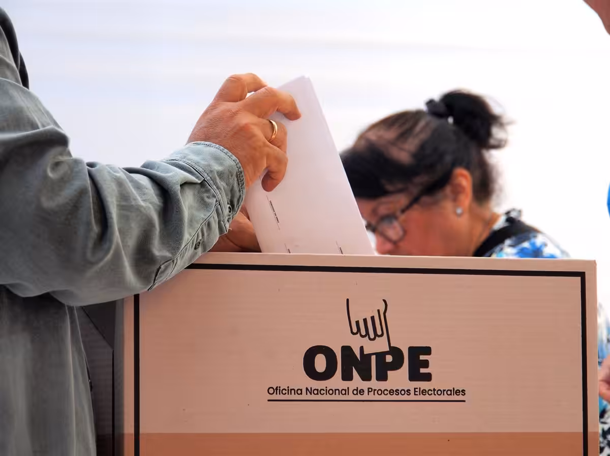 El Defensor del Pueblo de Perú descarta el fraude electoral y reconoce “hechos irregulares”