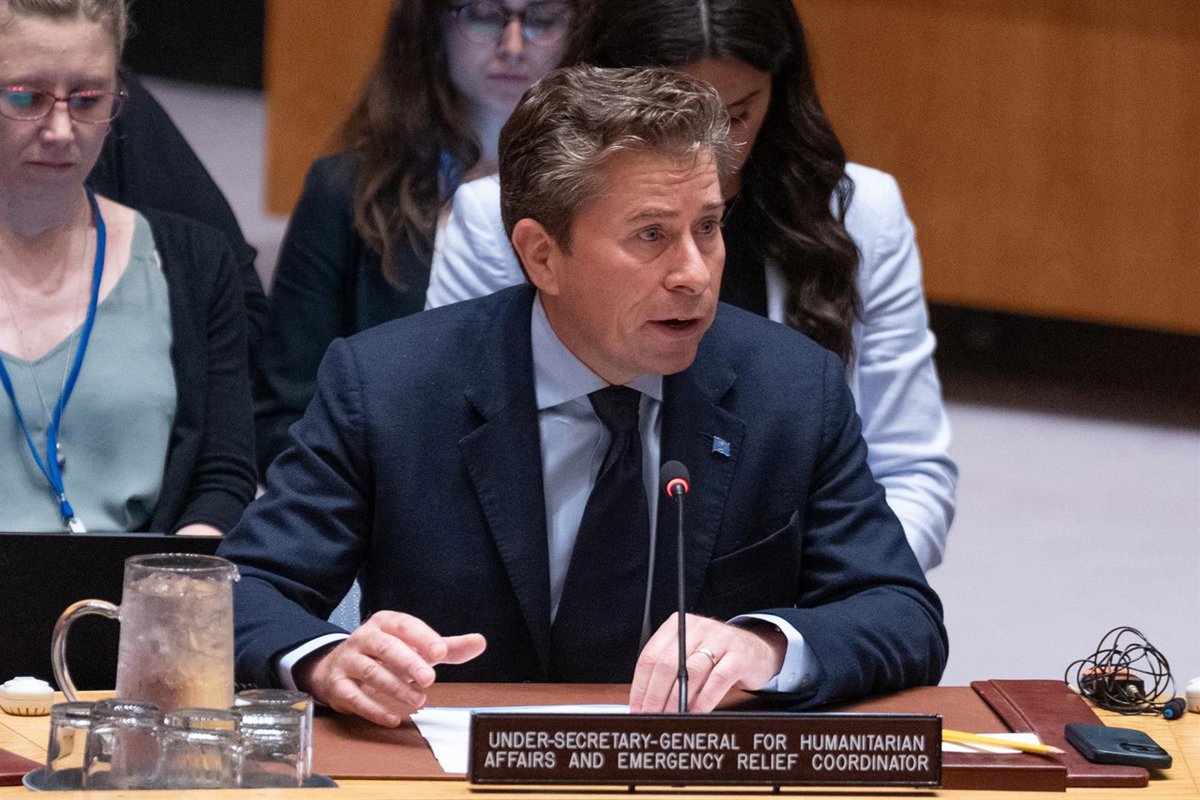 El jefe humanitario de la ONU pide desde Venezuela un "compromiso sostenido" ante el doble terremoto 6 El jefe humanitario de la ONU pide desde Venezuela un “compromiso sostenido” ante el doble terremoto