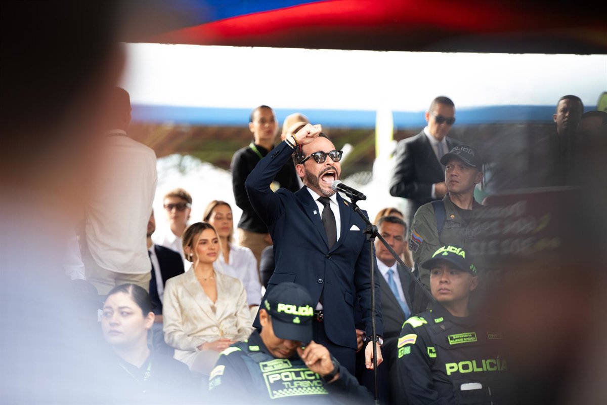 Investido presidente de Colombia Abelardo de la Espriella