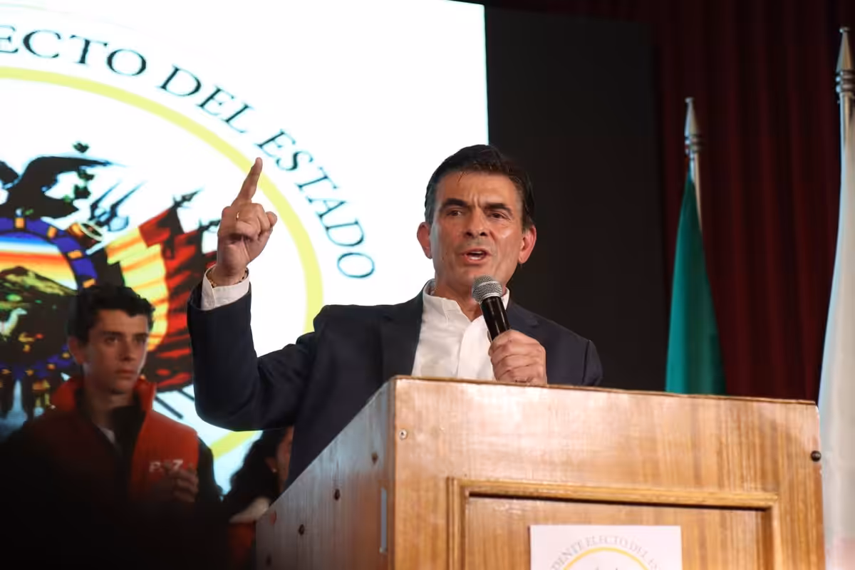 Rodrigo Paz plantea una reforma parcial de la Constitución boliviana