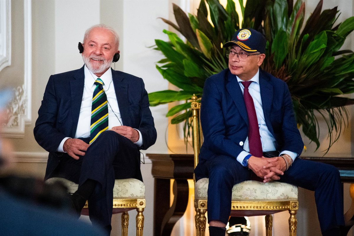 Lula afirma que Petro le ha trasladado su "compromiso" con una "transición pacífica" en Colombia 11 Lula afirma que Petro le ha trasladado su “compromiso” con una “transición pacífica” en Colombia