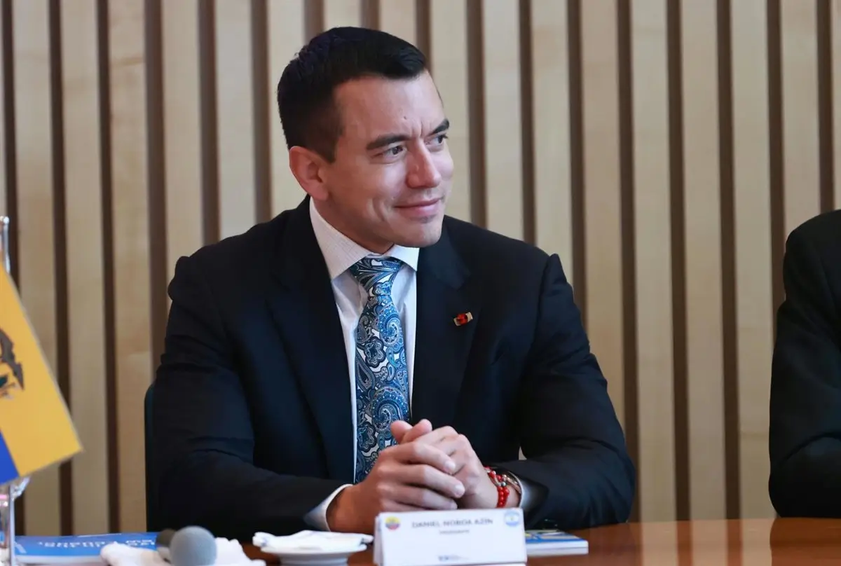 Noboa matiza sus palabras y aclara que la Constitución de Ecuador no se escribirá con IA 1 Noboa matiza sus palabras y aclara que la Constitución de Ecuador no se escribirá con IA