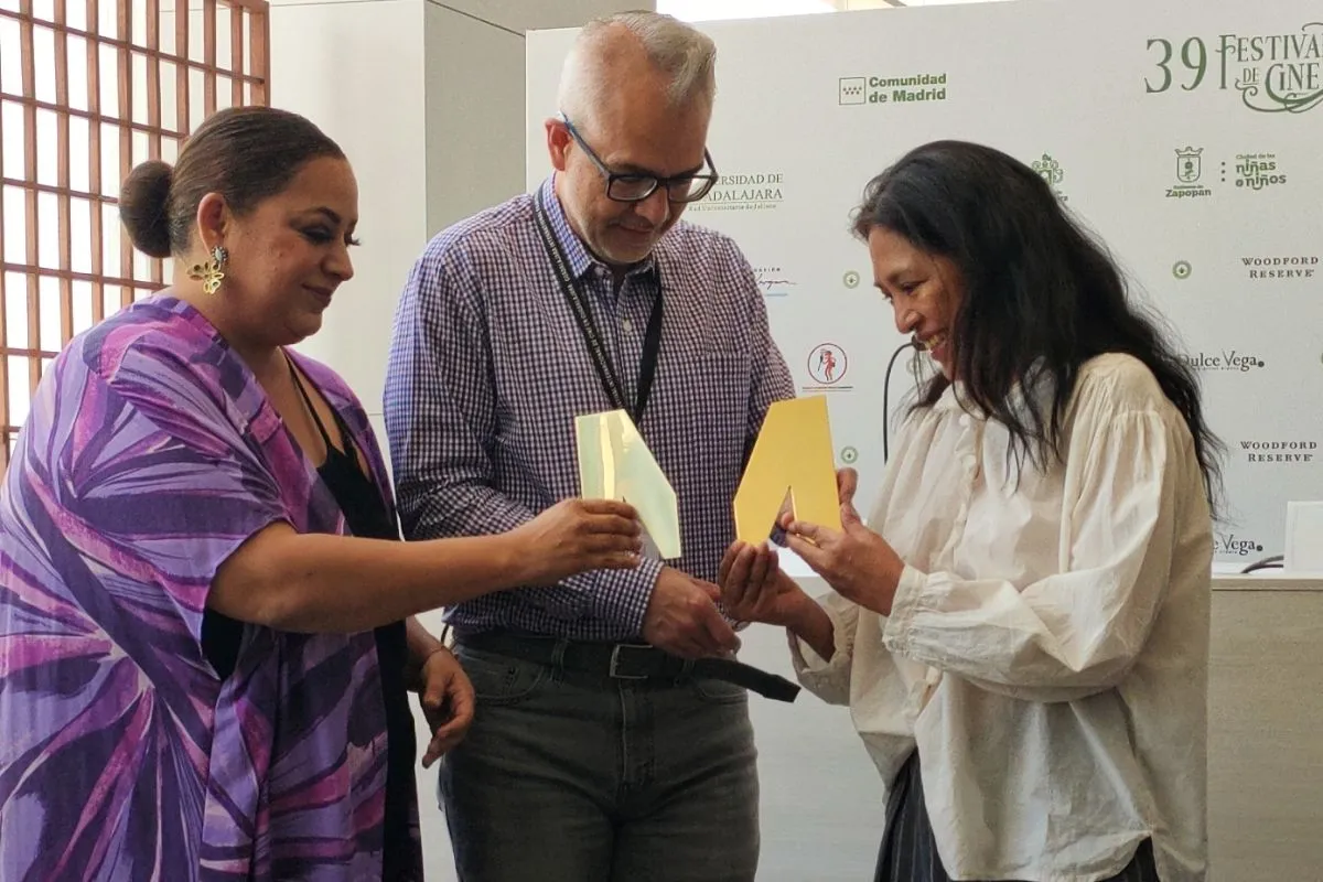 Ángeles Cruz recibe el prestigioso premio Maguey en el FICG 2024