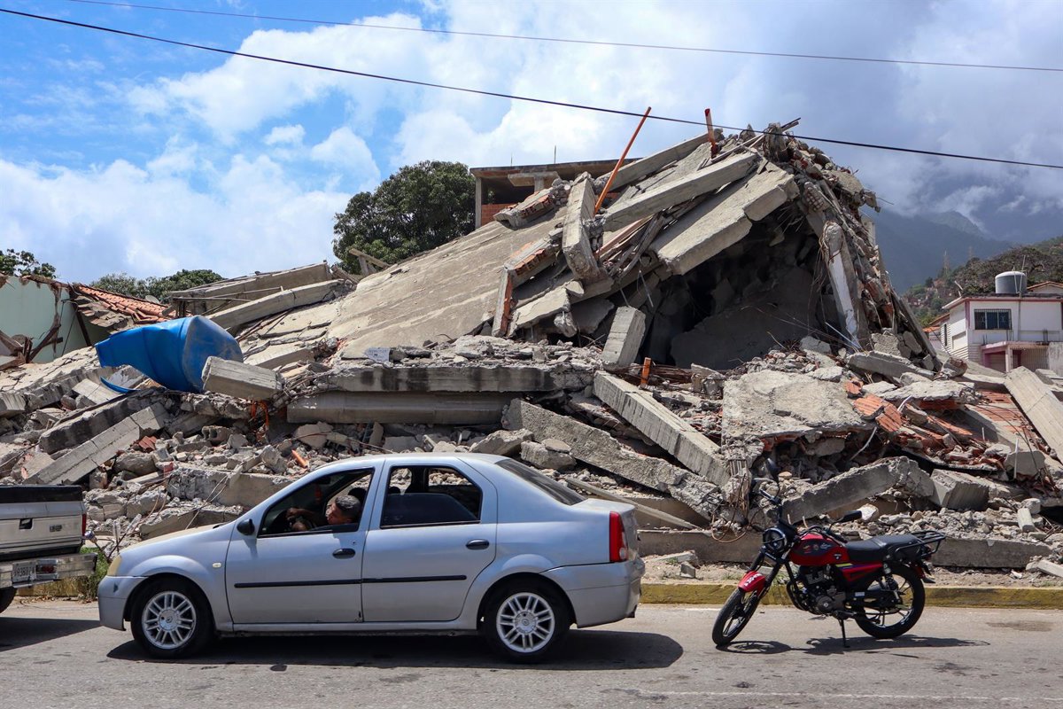 Aumentan a más de 6.300 los muertos por el doble terremoto registrado a finales de junio en Venezuela 12 Aumentan a más de 6.300 los muertos por el doble terremoto registrado a finales de junio en Venezuela