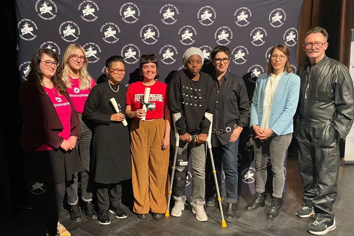 “Entre las sombras arden mundos”: Cortometraje colombiano queer triunfa en Clermont-Ferrand