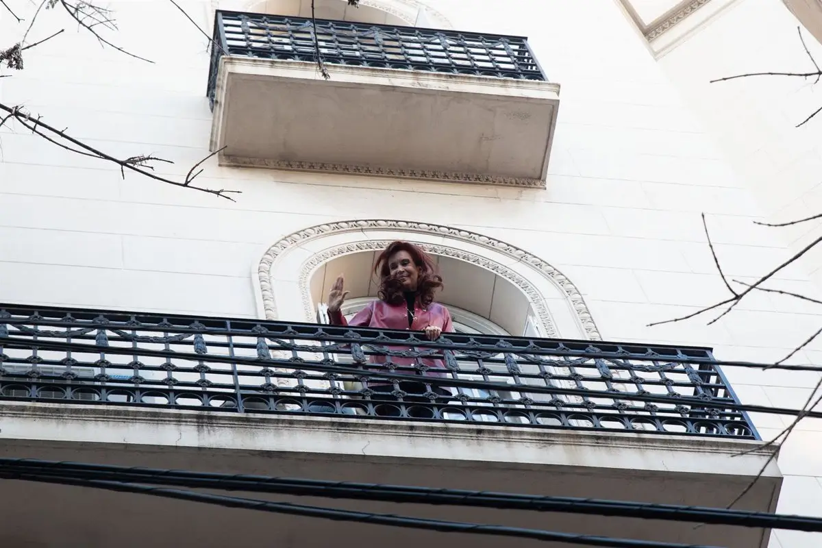 Cristina Fernández y los demás condenados por Vialidad tienen diez días para pagar 265 millones